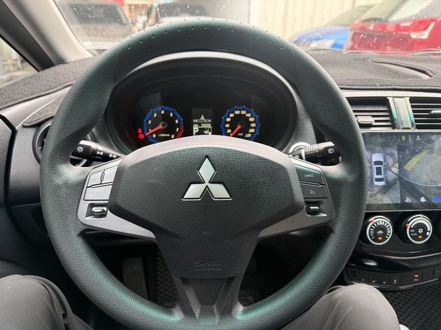 MITSUBISHI三菱 COLT PLUS  第7張相片