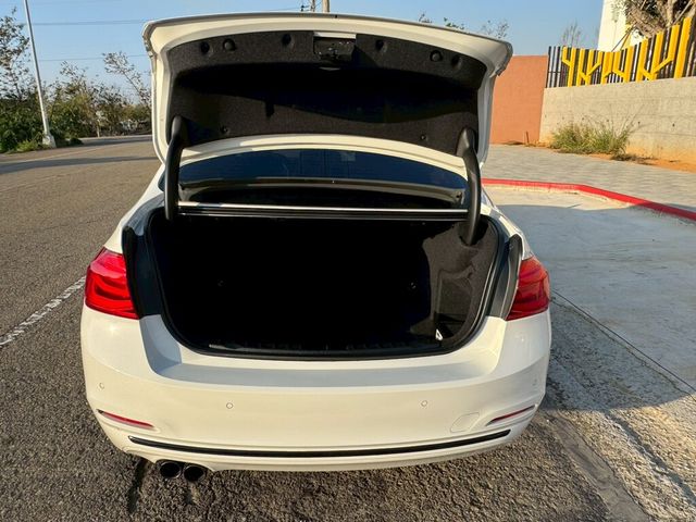 BMW寶馬 330I  第7張相片