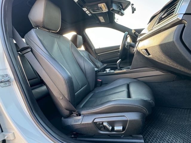 BMW寶馬 330I  第12張相片