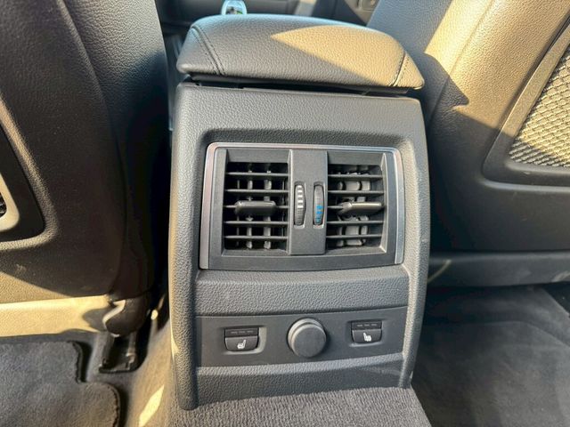 BMW寶馬 330I  第14張相片