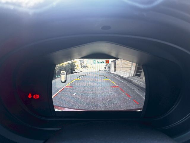 MITSUBISHI三菱 COLT PLUS  第9張相片