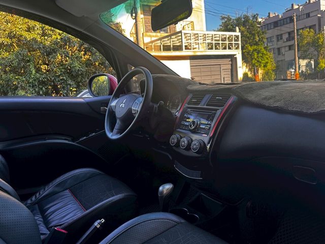 MITSUBISHI三菱 COLT PLUS  第14張相片