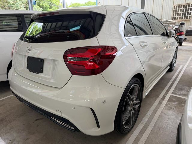 M-BENZ賓士 A180  第2張相片