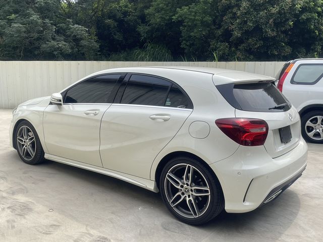 M-BENZ賓士 A180  第7張相片
