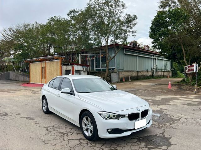 3 SERIES SEDAN F30  第2張相片