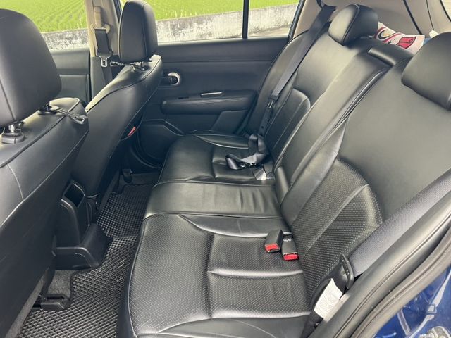 TIIDA 5D  第9張相片