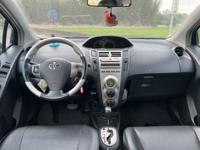 YARIS  第5張相片