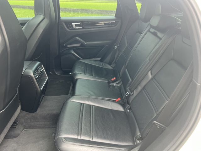 CAYENNE COUPE  第7張相片