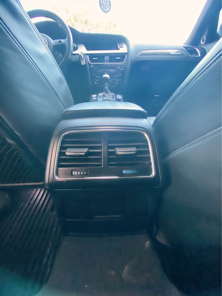 2010 Audi S4 3.0  TFSI   第12張相片