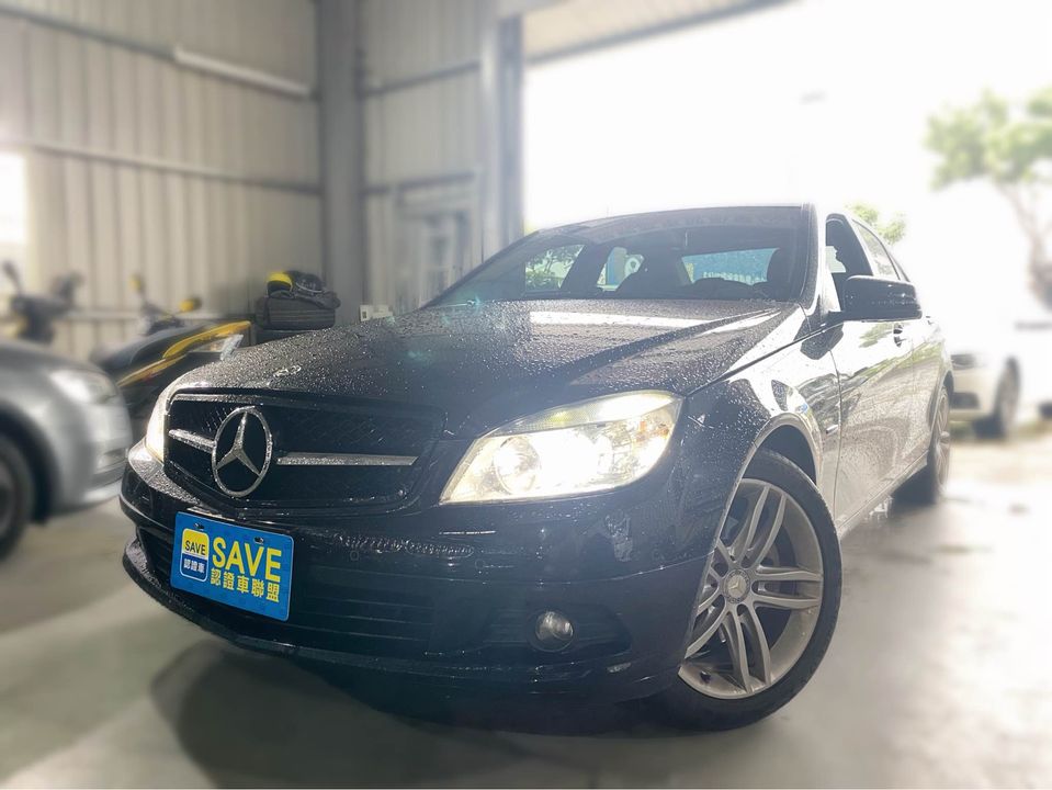 2010 Mercedes-enz c-class sedan c200 cgi classic 1.8渦輪  第1張相片