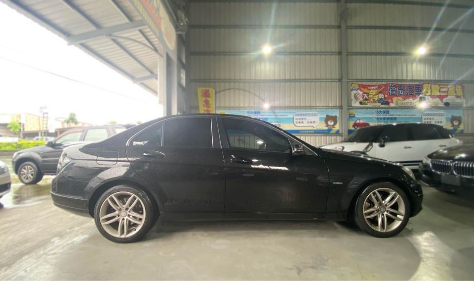 2010 Mercedes-enz c-class sedan c200 cgi classic 1.8渦輪  第8張相片