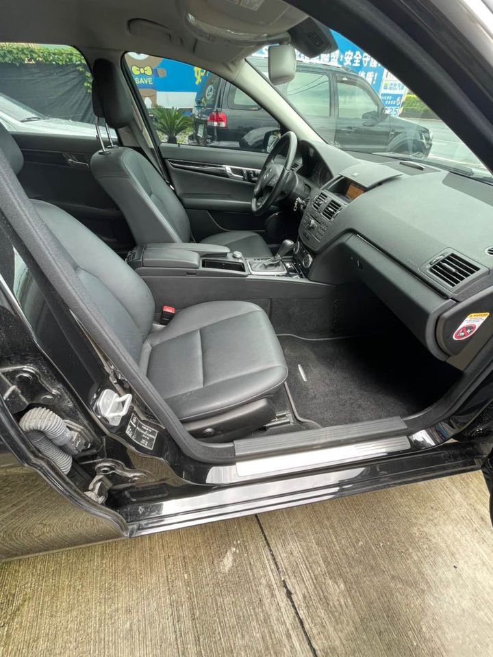 2010 Mercedes-enz c-class sedan c200 cgi classic 1.8渦輪  第13張相片