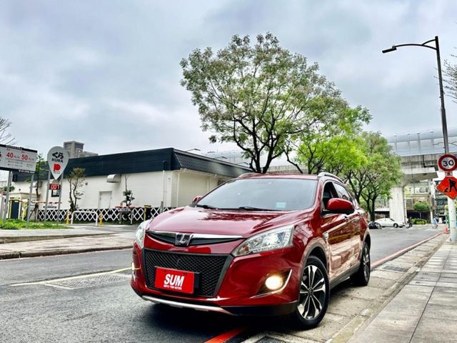 Luxgen  U6 Turbo ECO Hyper  第2張相片