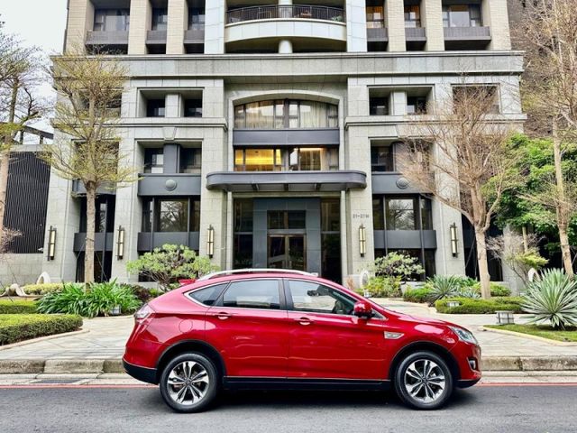 Luxgen  U6 Turbo ECO Hyper  第3張相片