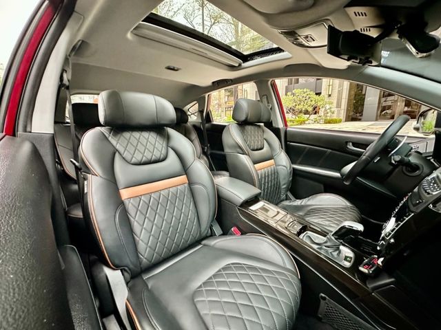 Luxgen  U6 Turbo ECO Hyper  第5張相片