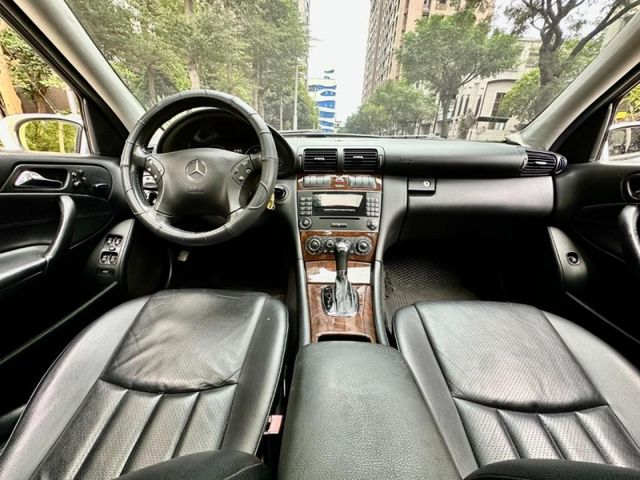 Mercedes-Benz/賓士   C-CLASS  第4張相片