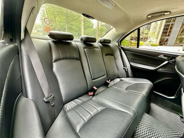 Mercedes-Benz/賓士   C-CLASS  第6張相片