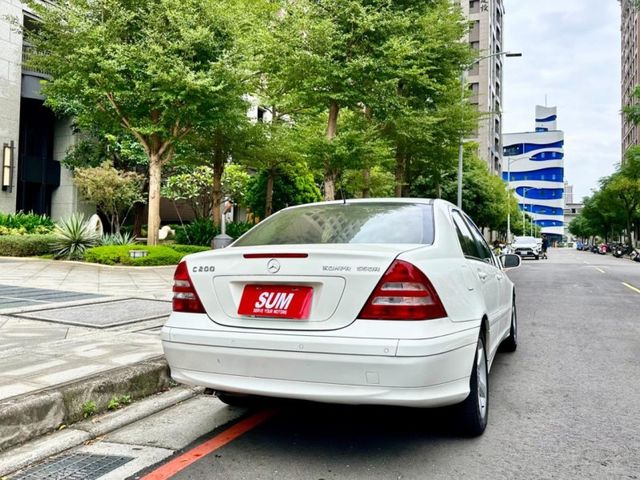 Mercedes-Benz/賓士   C-CLASS  第9張相片