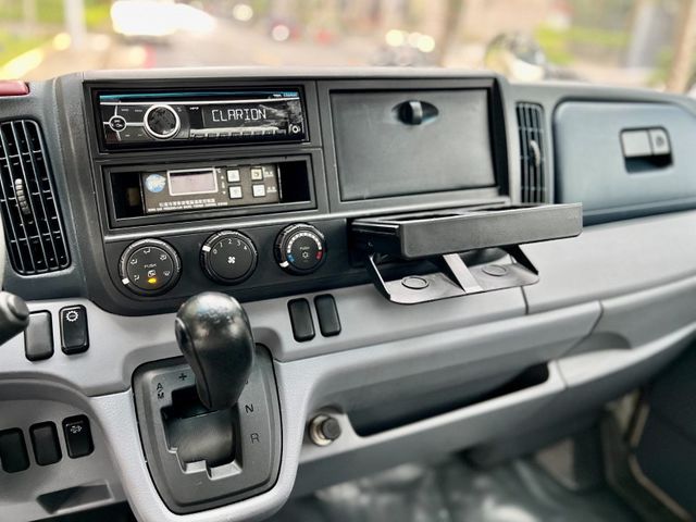 Mitsubishi  Canter  第6張相片