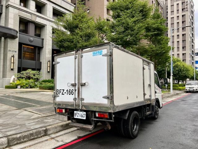 Mitsubishi  Canter  第9張相片