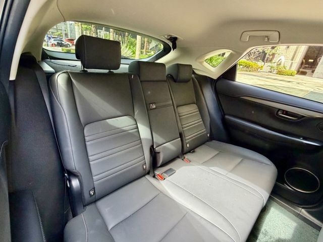 Lexus  NX  第5張相片