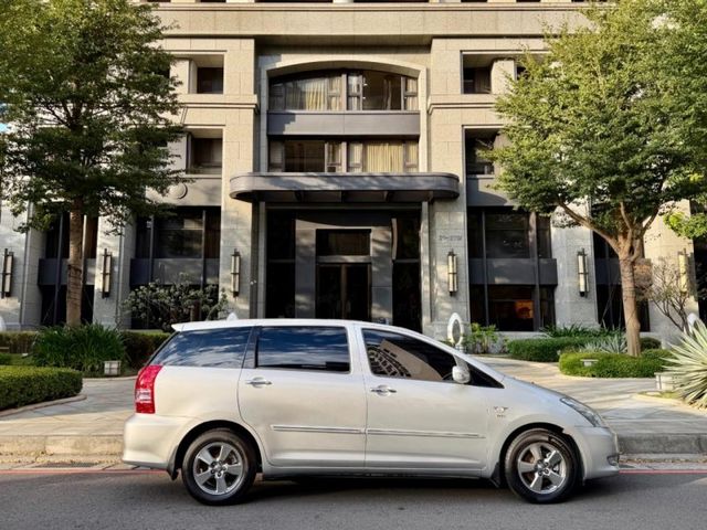 Toyota  Wish  第3張相片