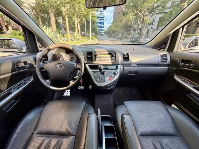 Toyota  Wish  第4張相片