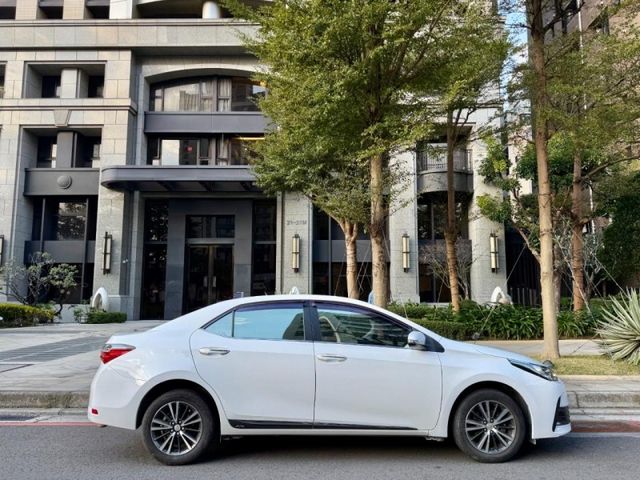 Toyota  Altis  第3張相片