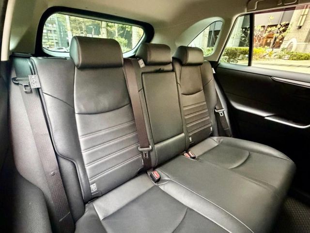 Toyota  RAV4  第5張相片