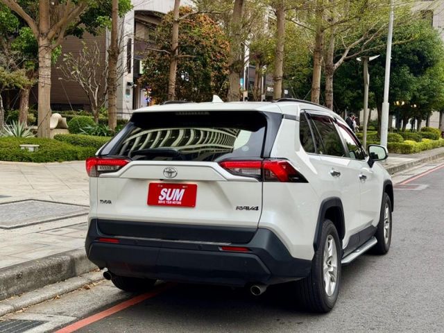 Toyota  RAV4  第9張相片