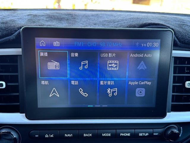 僅跑1萬多公里 免鑰匙/摸門/車道維持/恆溫空調/多媒體影音/電折後視鏡/胎壓偵測  第8張相片