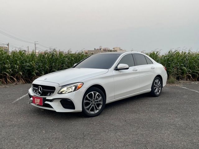 4Matic 免鑰匙/摸門/雙區恆溫/全景天窗/盲點/柏林之音/倒車顯影/手寫板/定速/雙前電熱椅  第1張相片