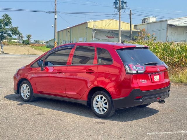 市區代步車 可載貨 盲點/倒車顯影/導航/後座分離倒覆  第15張相片