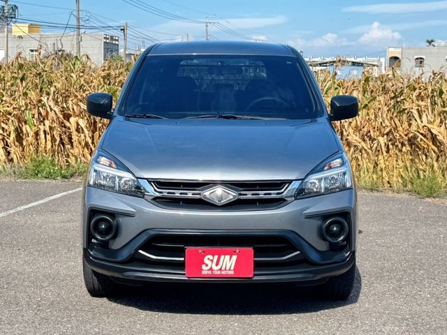 載貨大空間 倒車顯影/後座分離倒覆/防滑/斜坡起步輔助  第2張相片
