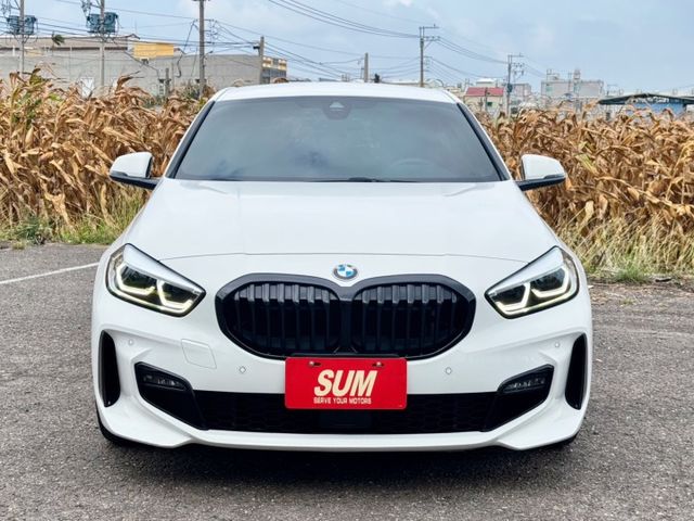 ( M版 ) 免鑰匙/摸門/雙區恆溫/導航/自動跟車/車道維持/雙前電動椅/倒車顯影/盲點  第2張相片