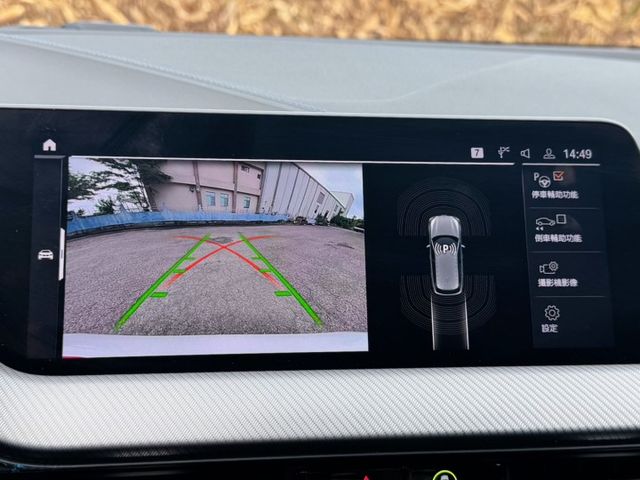 ( M版 ) 免鑰匙/摸門/雙區恆溫/導航/自動跟車/車道維持/雙前電動椅/倒車顯影/盲點  第8張相片
