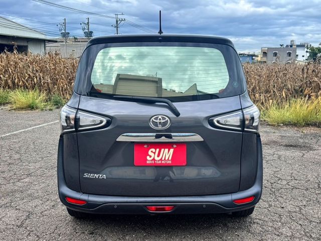 ( 5人座 ) 單邊電動滑門/預警系統/車道偏移/盲點/定速/防滑/車前雷達/音響快控鍵/倒車顯影  第17張相片