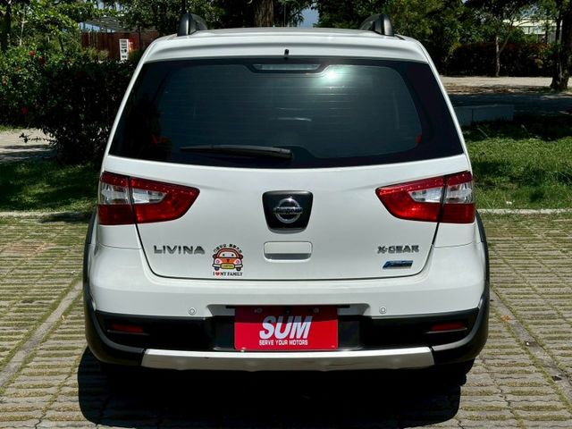 ( 內裝乾淨.皮椅很新 ) 車頂行李架/後座分離倒覆/倒車顯影/導航  第13張相片