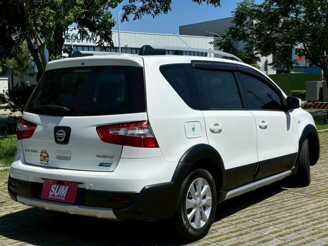 ( 內裝乾淨.皮椅很新 ) 車頂行李架/後座分離倒覆/倒車顯影/導航  第14張相片