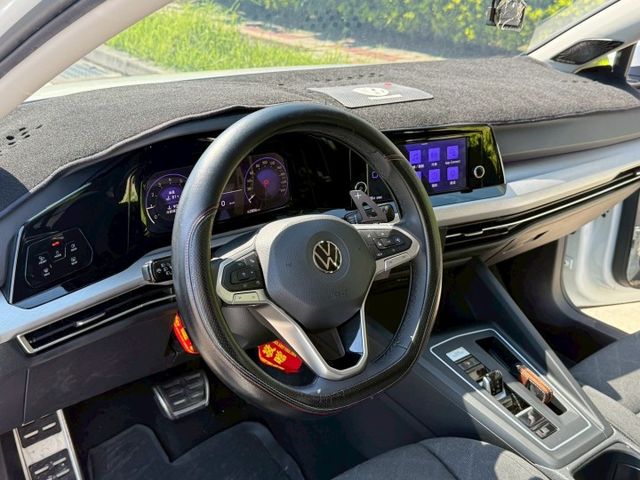 ( 230 eTSI ) 免鑰匙啟動/摸門解鎖/雙區恆溫/跟車/車道維持/盲點/雙區恆溫/氛圍燈/倒車顯影  第5張相片