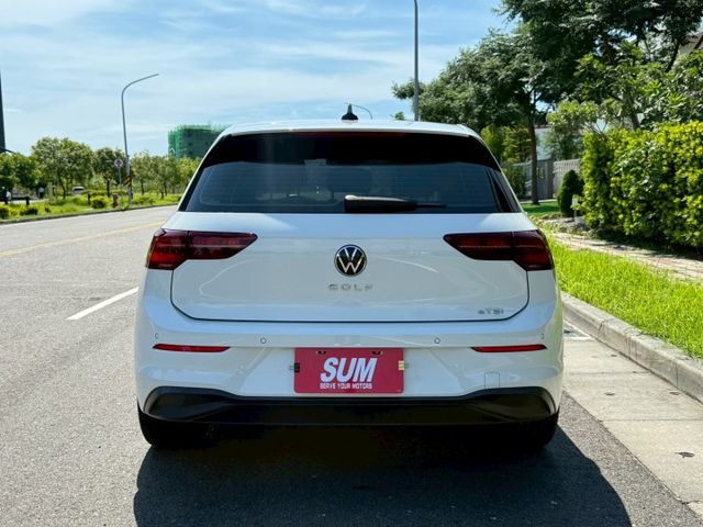( 230 eTSI ) 免鑰匙啟動/摸門解鎖/雙區恆溫/跟車/車道維持/盲點/雙區恆溫/氛圍燈/倒車顯影  第14張相片
