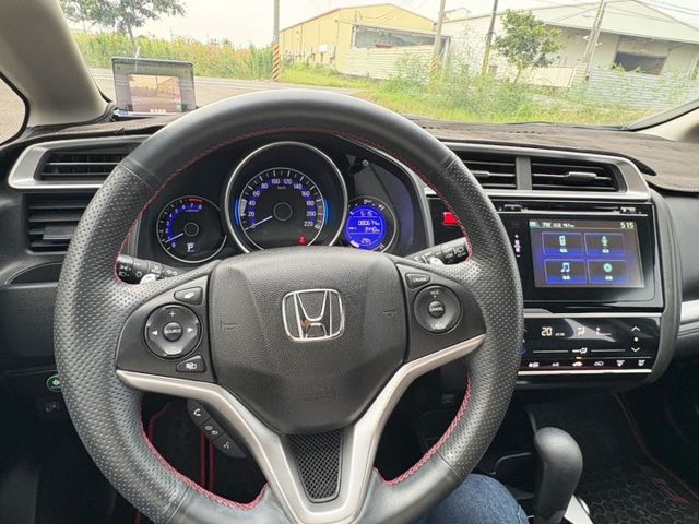 可愛五門小車 ( S版 ) 空力套件 多功能抬頭顯示器/恆溫空調/定速/方向盤快控鍵  第4張相片
