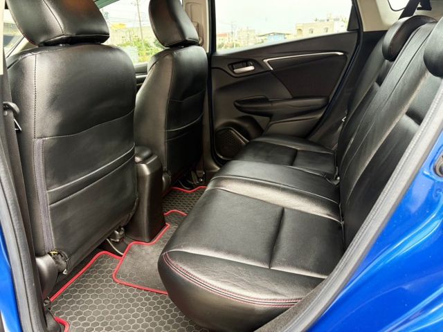可愛五門小車 ( S版 ) 空力套件 多功能抬頭顯示器/恆溫空調/定速/方向盤快控鍵  第7張相片