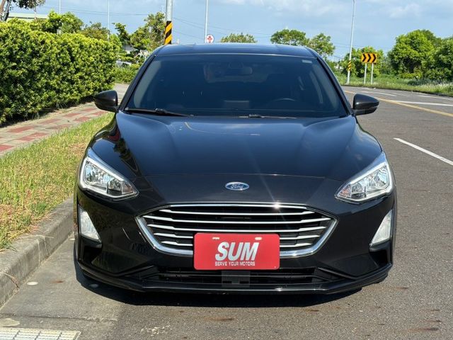 免鑰匙/摸門/雙區恆溫/跟車/車道維持/倒車顯影  第2張相片