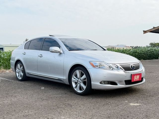 免鑰匙/電動椅/方向盤快控鍵/導航/倒車顯影/定速/通風椅/  第3張相片