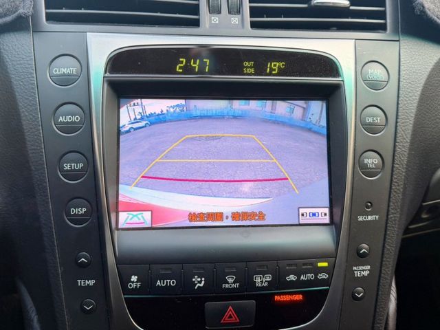 免鑰匙/電動椅/方向盤快控鍵/導航/倒車顯影/定速/通風椅/  第9張相片