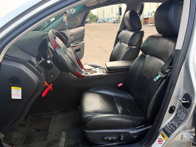 免鑰匙/電動椅/方向盤快控鍵/導航/倒車顯影/定速/通風椅/  第12張相片