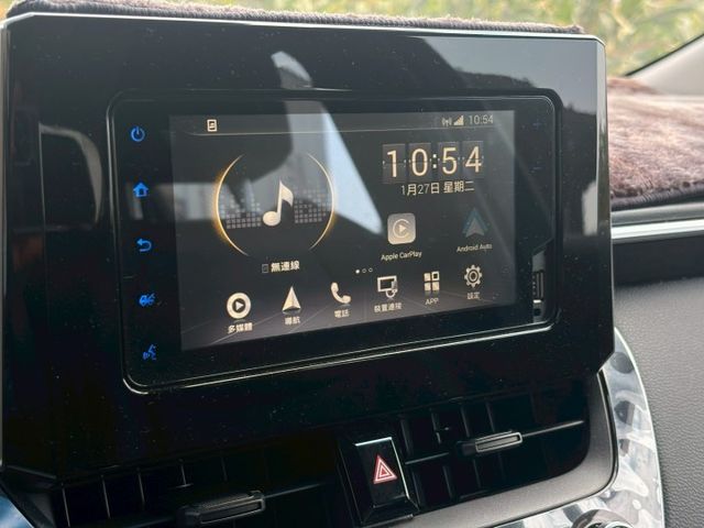 ( 油電 ) 免鑰匙/摸門/恆溫空調/跟車/車道維持/盲點/倒車顯影/導航/預警碰撞  第7張相片