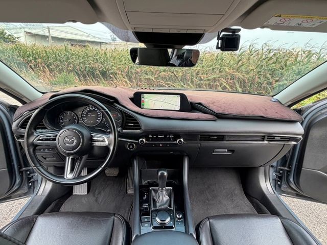 免鑰匙/定速/電動椅/環景/盲點/跟車/記憶座椅/車道置中/抬頭顯示器  第3張相片