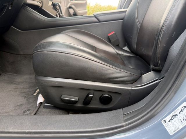 免鑰匙/定速/電動椅/環景/盲點/跟車/記憶座椅/車道置中/抬頭顯示器  第13張相片